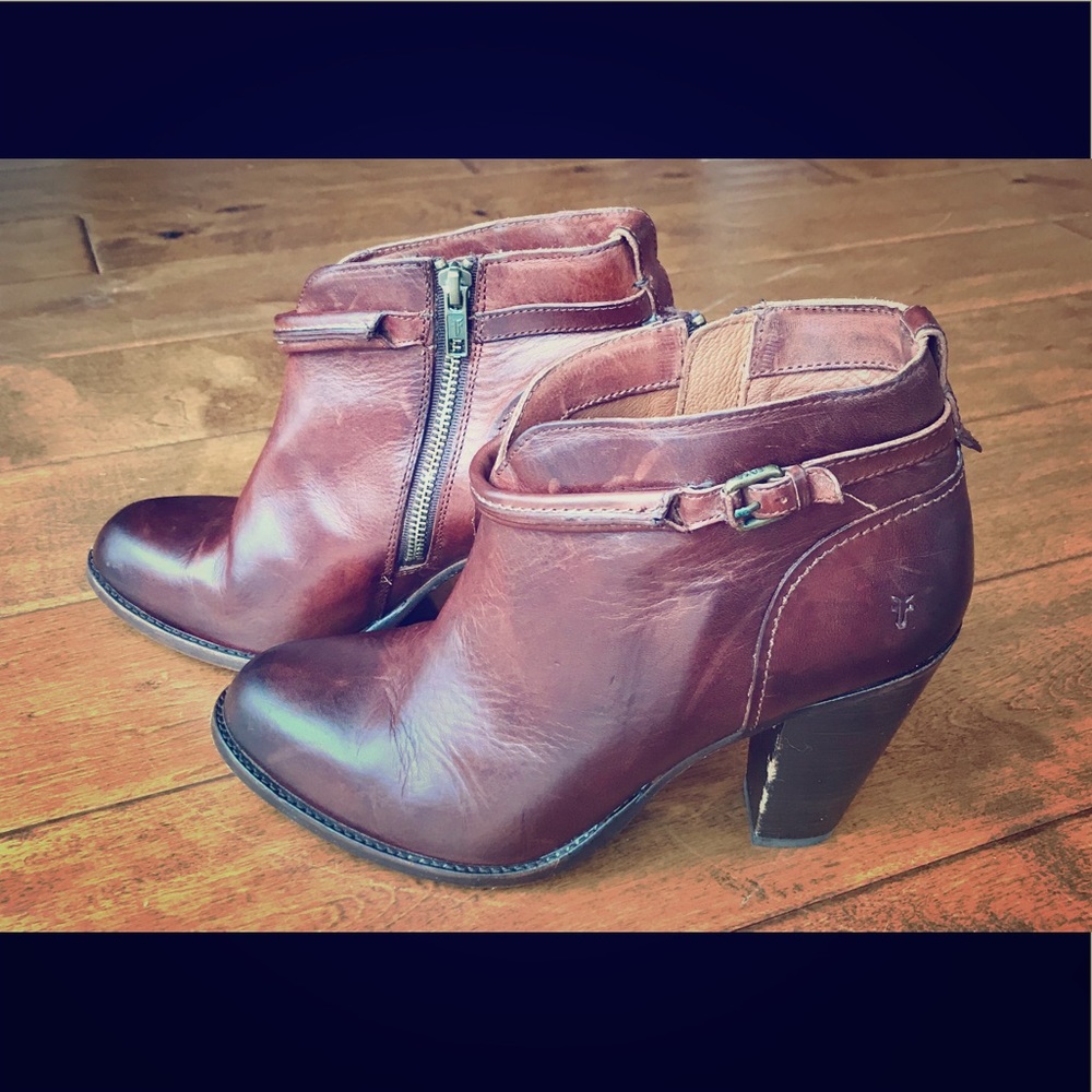 ❤️RARE❤️FRYE Jenny Seem Short